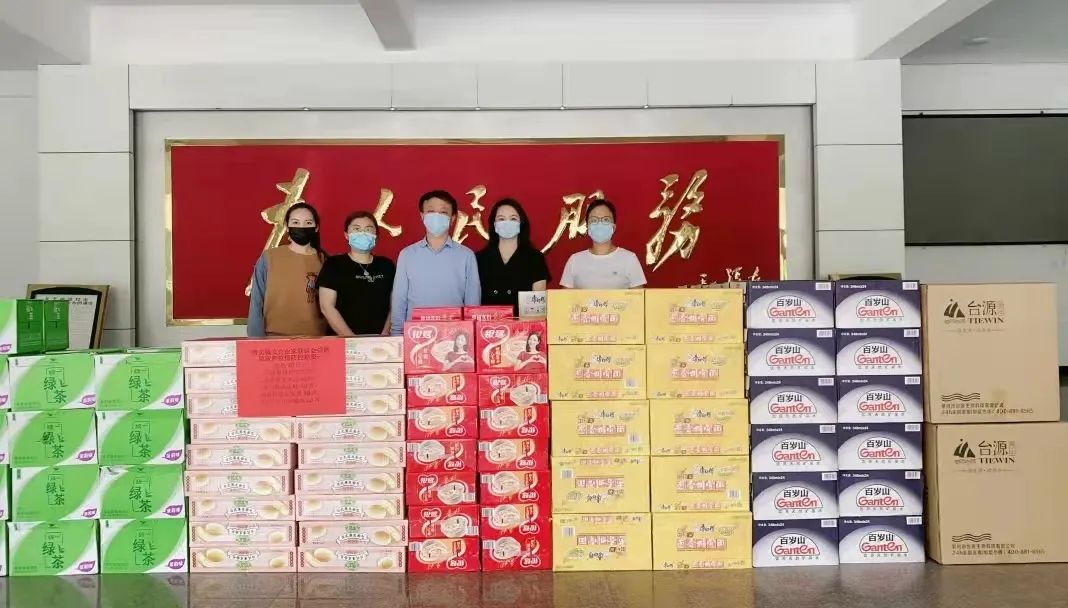 SIGOLED ayuda al trabajo de primera línea de lucha contra el COVID-19 en quanzhou
